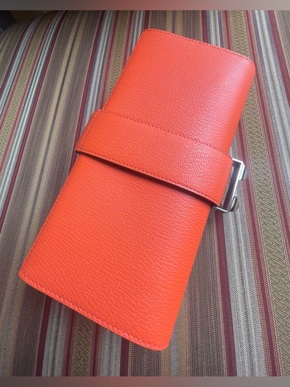 LIKE NEW HERMES SANGUINE ORANGE TADELAKT LEATHER MEDOR CLUTCH PALLADIUM HARDWARE - Picture 5 of 17